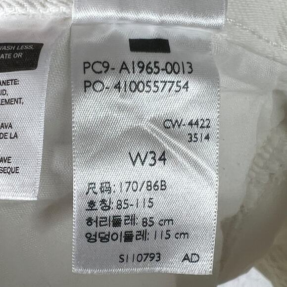 Levi’s High Waisted Mom Shorts Jean Denim White Distressed Frayed Cut Off 34 - Picture 7 of 7